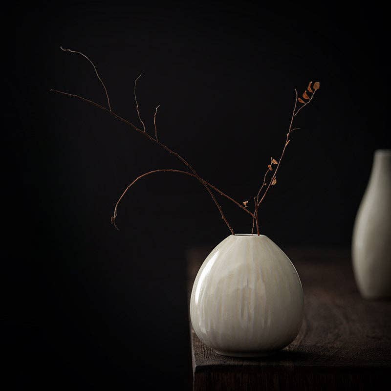 Classic Table Vase | Off White