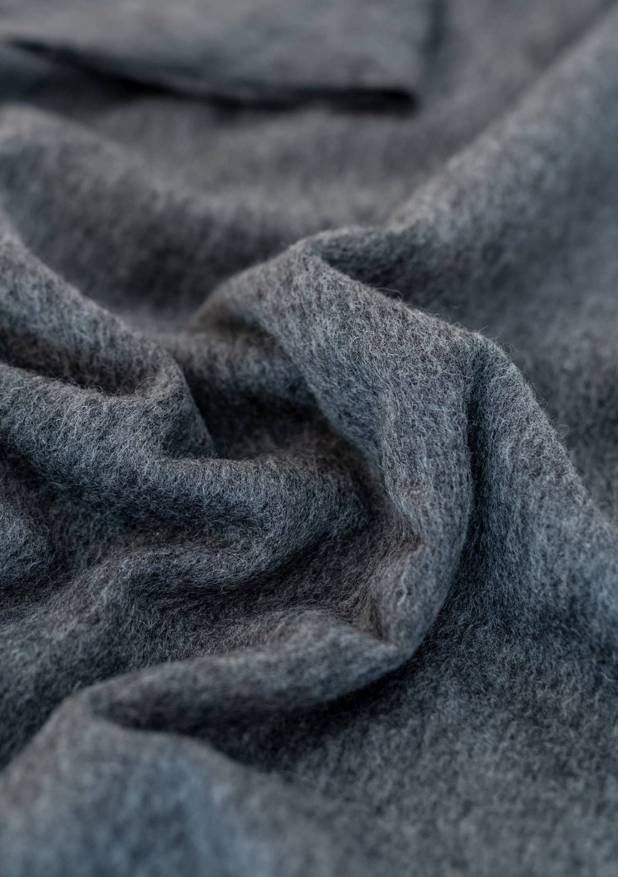 Lambswool Oversized Scarf |Charcoal Melange