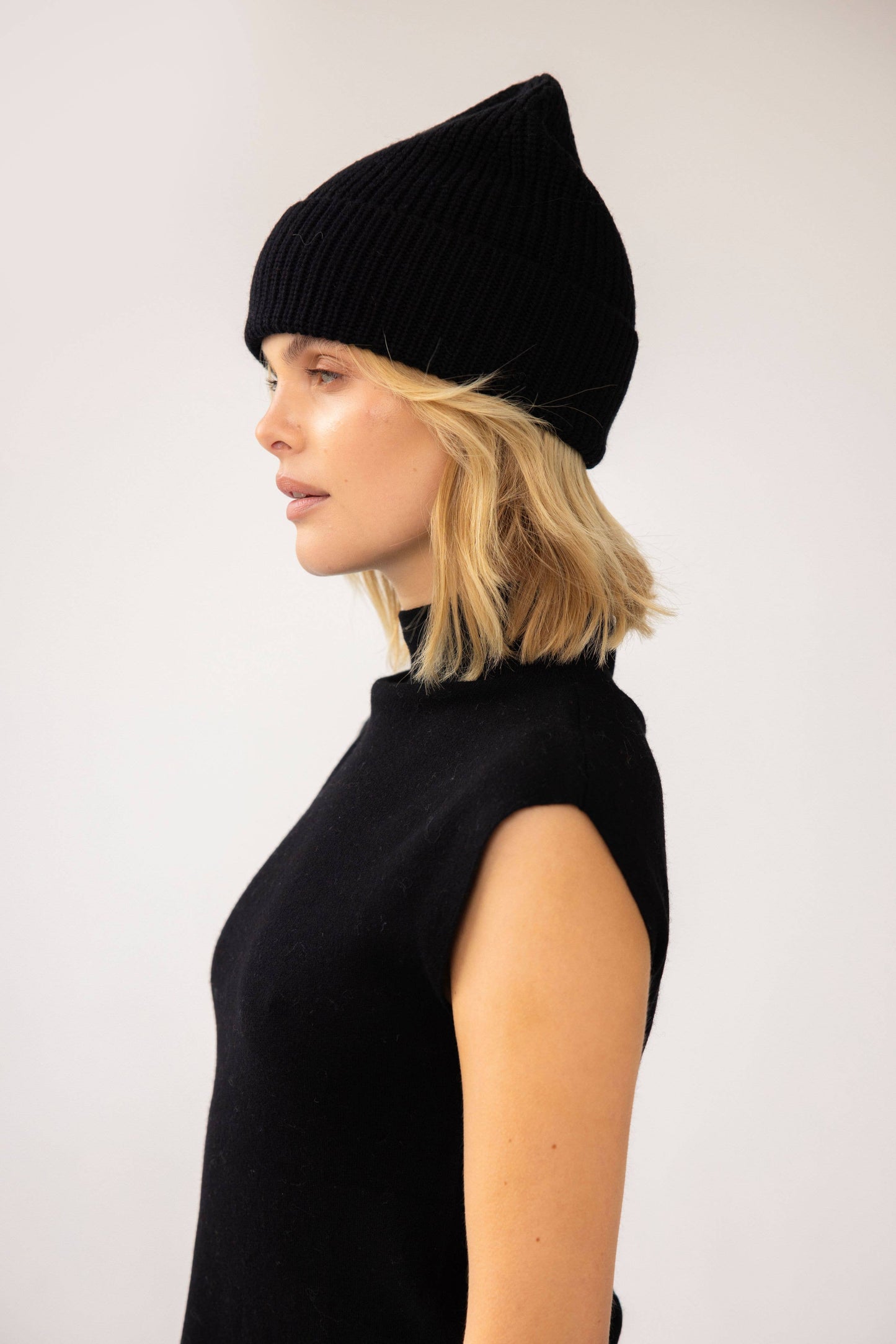 Merino Wool Beanie | Arctic Coal