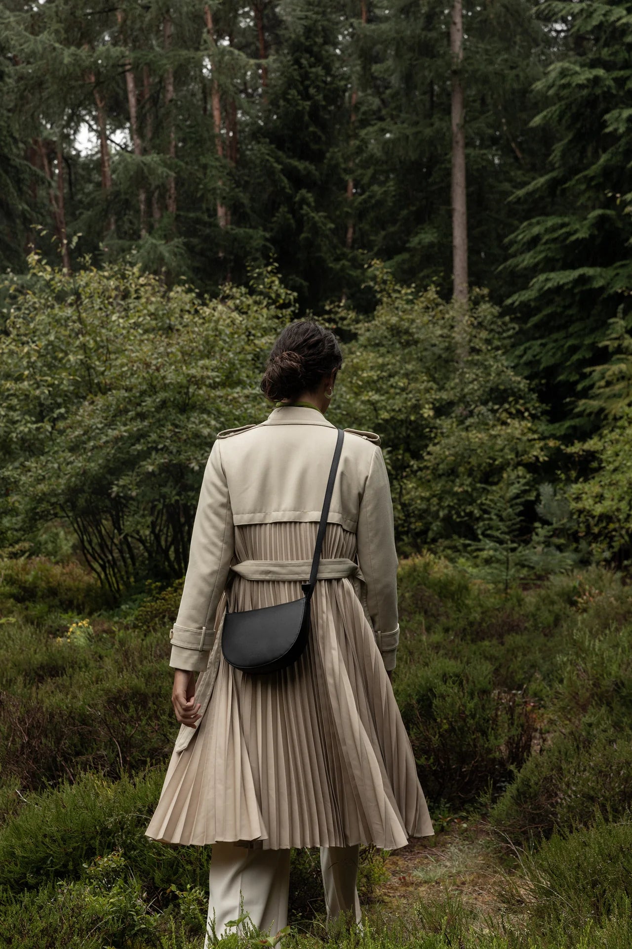 Farou Half Moon Bag | Black